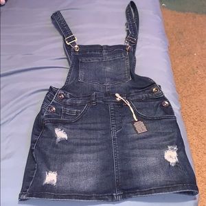 Overall dress